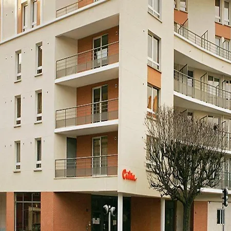 Апарт-отель Adagio Access Paris Quai D'ivry Ивры-Сур-Сеине